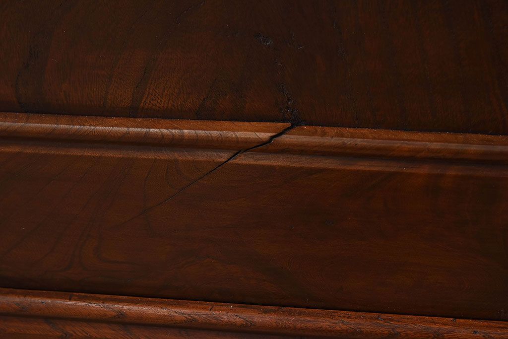 明治大正期　前面ケヤキ材　太い框が印象的な上手物のサイドボード(サイドキャビネット)