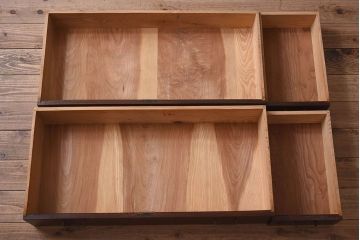 レトロ家具　昭和レトロ　前面栗材製　モールガラス入り!衣装箪笥(引き出し、チェスト)