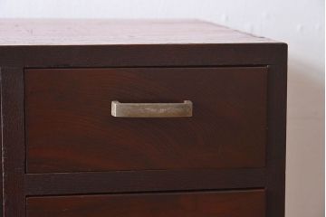 レトロ家具　昭和レトロ　前面栗材製　モールガラス入り!衣装箪笥(引き出し、チェスト)