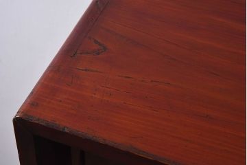 アンティーク家具　和製アンティーク　前面欅材　美しい漆が魅力的な高級な茶箪笥(茶棚、食器棚)