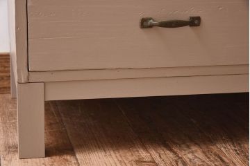 アンティーク家具　ペイントカラーと木のコントラストが素敵なローチェスト(ローボード)
