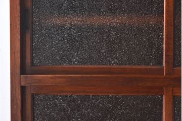 アンティーク家具　和製アンティーク　ダイヤガラス入り!古い木の質感が味わい深い収納棚(食器棚、戸棚)