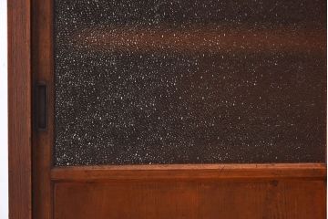 アンティーク家具　和製アンティーク　ダイヤガラス入り!古い木の質感が味わい深い収納棚(食器棚、戸棚)