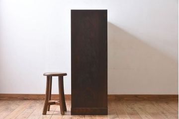 アンティーク家具　和製アンティーク　前面欅材　杢目が魅力的な茶箪笥(茶棚、収納棚)