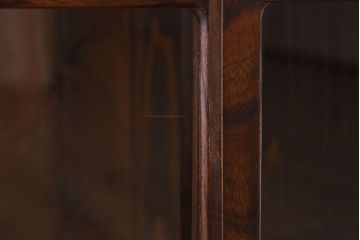 アンティーク家具　和製アンティーク　前面欅材　杢目が魅力的な茶箪笥(茶棚、収納棚)