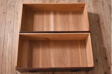 アンティーク家具　和製アンティーク　ヒノキ材天板でリメイクした時代箪笥ローボード(サイドボード)