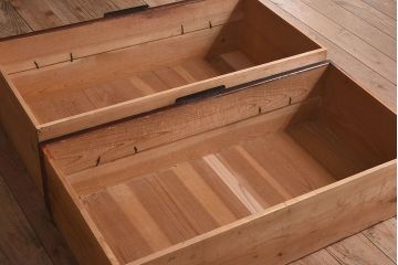 アンティーク家具　和製アンティーク　ヒノキ材天板でリメイクした時代箪笥ローボード(サイドボード)