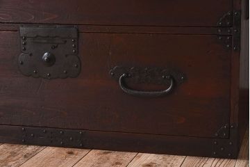 アンティーク家具　和製アンティーク　ヒノキ材天板でリメイクした時代箪笥ローボード(サイドボード)