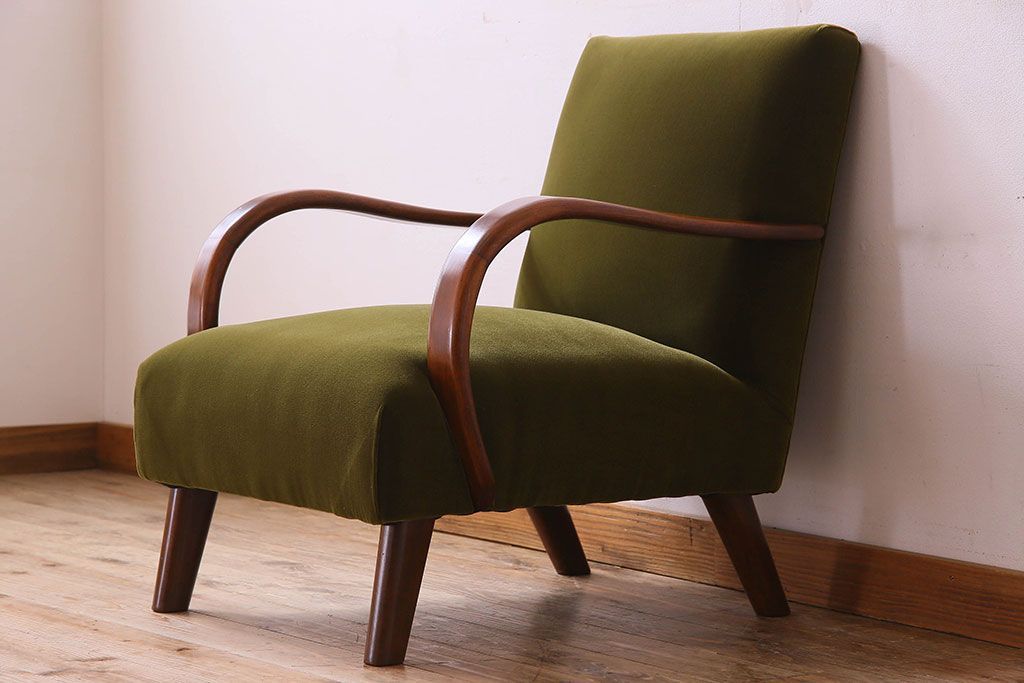 レトロ家具　昭和レトロ　カバ材　落ち着きのあるカラーのアームチェア(シングルソファ)
