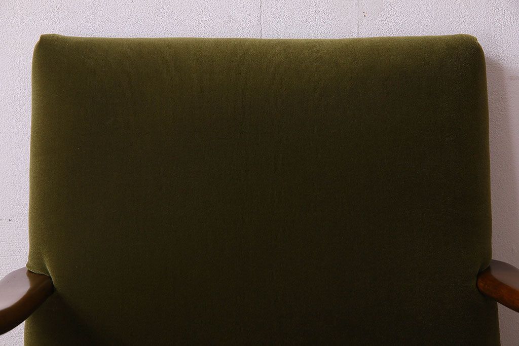 レトロ家具　昭和レトロ　カバ材　落ち着きのあるカラーのアームチェア(シングルソファ)