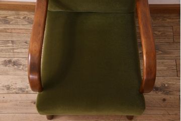 レトロ家具　昭和レトロ　カバ材　落ち着きのあるカラーのアームチェア(シングルソファ)