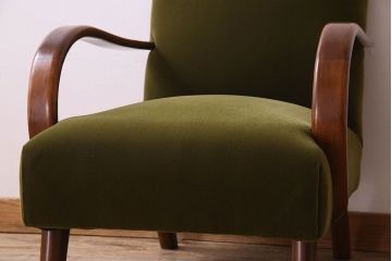 レトロ家具　昭和レトロ　カバ材　落ち着きのあるカラーのアームチェア(シングルソファ)