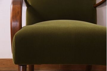 レトロ家具　昭和レトロ　カバ材　落ち着きのあるカラーのアームチェア(シングルソファ)