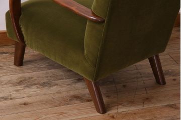 レトロ家具　昭和レトロ　カバ材　落ち着きのあるカラーのアームチェア(シングルソファ)