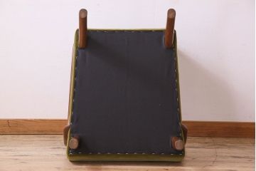 レトロ家具　昭和レトロ　カバ材　落ち着きのあるカラーのアームチェア(シングルソファ)