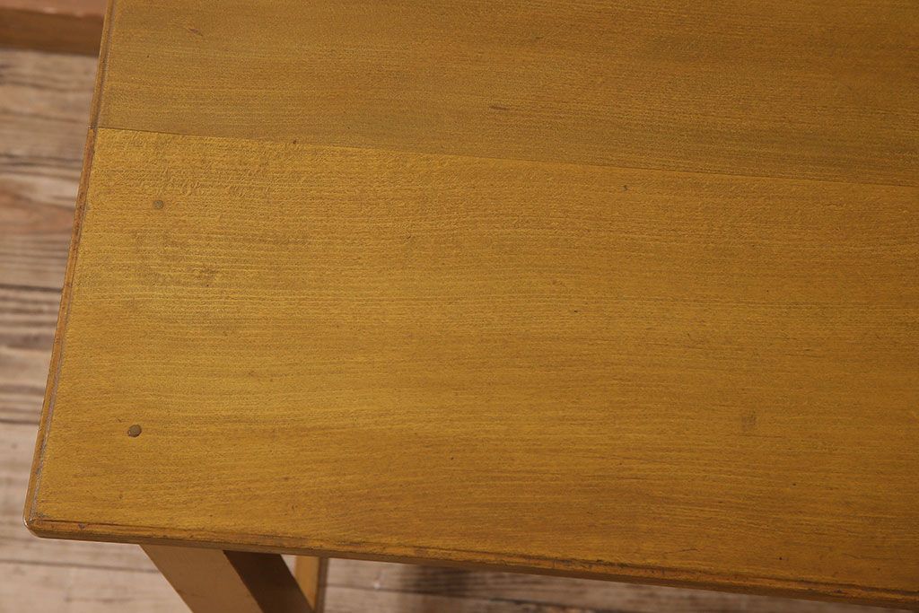 レトロ家具　レトロスタイル　和製アンティークの栓材製片袖机(デスク)