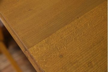 レトロ家具　レトロスタイル　和製アンティークの栓材製片袖机(デスク)