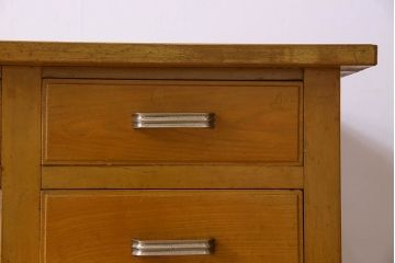 レトロ家具　レトロスタイル　和製アンティークの栓材製片袖机(デスク)