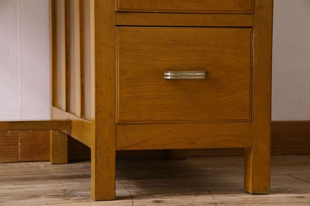 レトロ家具　レトロスタイル　和製アンティークの栓材製片袖机(デスク)