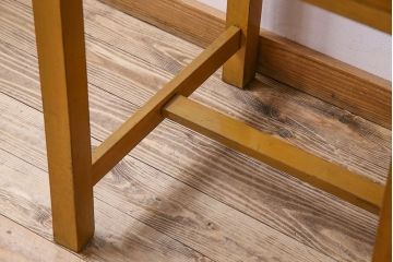 レトロ家具　レトロスタイル　和製アンティークの栓材製片袖机(デスク)