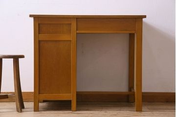 レトロ家具　レトロスタイル　和製アンティークの栓材製片袖机(デスク)