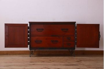 アンティーク家具　明治期!迫力のある鉄脚付き時代箪笥ローボード