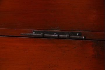 アンティーク家具　明治期!迫力のある鉄脚付き時代箪笥ローボード