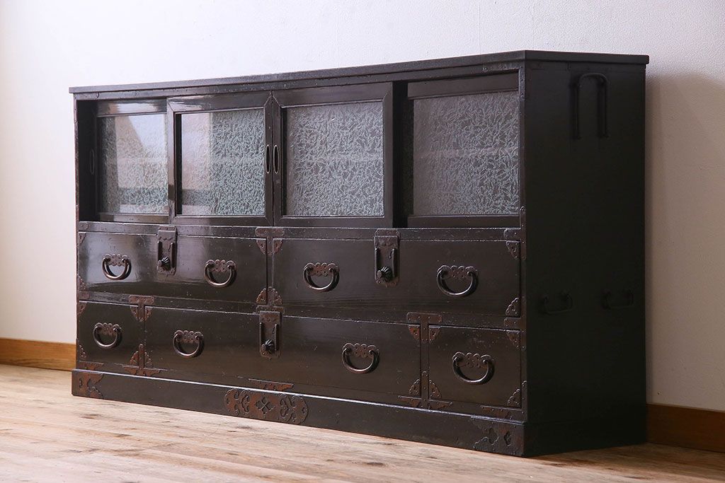 アンティーク家具　古民具・骨董　明治期　六尺　台輪付き!結霜ガラス引き戸の大川箪笥サイドボード(水屋箪笥)(2)