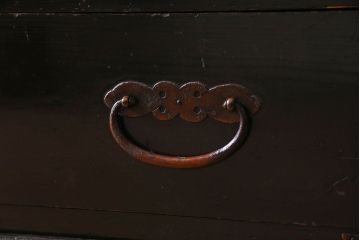 アンティーク家具　古民具・骨董　明治期　六尺　台輪付き!結霜ガラス引き戸の大川箪笥サイドボード(水屋箪笥)(2)