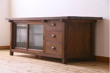 アンティーク家具　珍しい両面使い仕様!モールガラス引き戸のアンティーク作業台