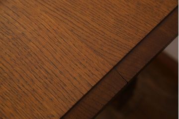 アンティーク家具　フランスアンティーク　おしゃれなデザインのダイニングテーブル(1)