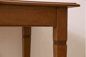 アンティーク家具　フランスアンティーク　おしゃれなデザインのダイニングテーブル(2)