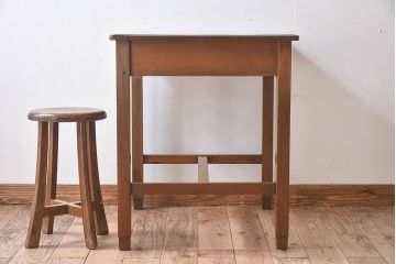 アンティーク雑貨　 和製アンティーク　シンプルなデザインの平机(デスク、在宅ワーク、在宅用作業台、花台、飾り台)
