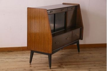G-PLAN(ジープラン)　北欧スタイル家具　BBシリーズ　サイドボード(サイドキャビネット)