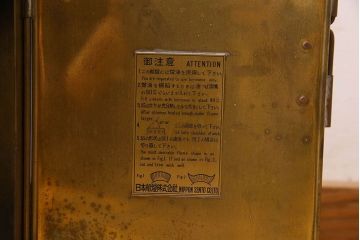 アンティーク雑貨　真鍮製　使い込まれた質感がおしゃれなランプ(船ランプ、船尾燈、照明)