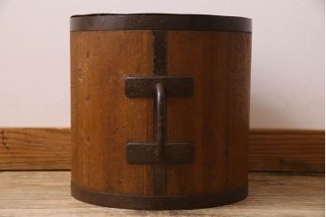 アンティーク雑貨　古民具・骨董　古い木の質感が味わい深い一斗マス・斗棒(植木鉢)