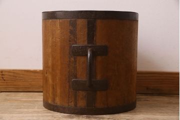 アンティーク雑貨　古民具・骨董　古い木の質感が味わい深い一斗マス・斗棒(植木鉢)