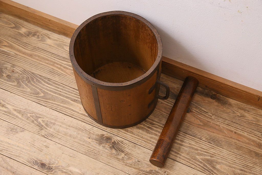 アンティーク雑貨　古民具・骨董　古い木の質感が味わい深い一斗マス・斗棒(植木鉢)