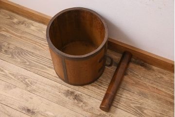 アンティーク雑貨　古民具・骨董　古い木の質感が味わい深い一斗マス・斗棒(植木鉢)