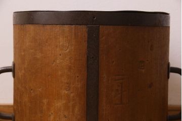 アンティーク雑貨　古民具・骨董　古い木の質感が味わい深い一斗マス・斗棒(植木鉢)