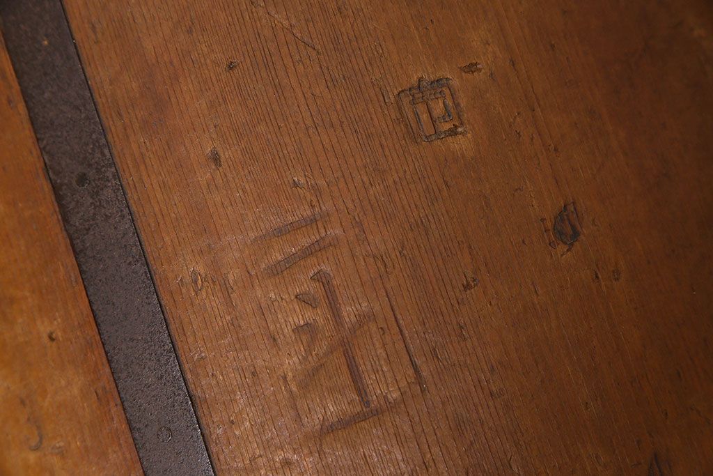 アンティーク雑貨　古民具・骨董　古い木の質感が味わい深い一斗マス・斗棒(植木鉢)