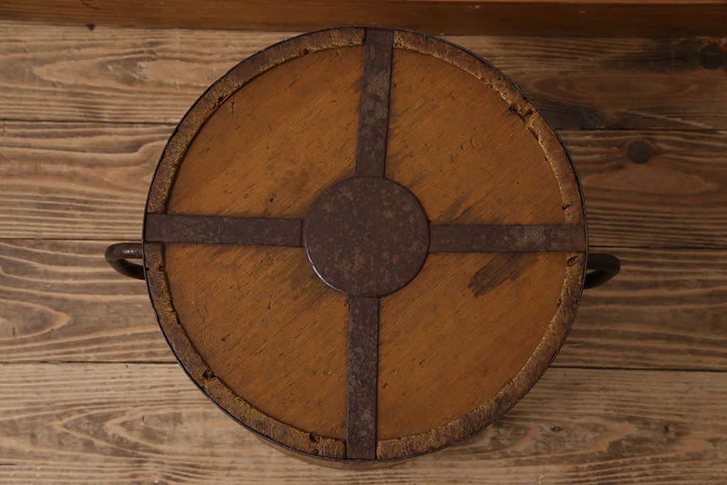 アンティーク雑貨　古民具・骨董　古い木の質感が味わい深い一斗マス・斗棒(植木鉢)