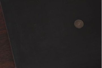 アンティーク雑貨　【H様ご成約済み・ご決済用】古民具・骨董　漆塗　渦巻きの蒔絵が素敵な花台(飾り台)