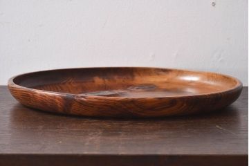 アンティーク雑貨　古民具・骨董　漆塗り　カラマツ材　節が味わい深い盆(トレー)