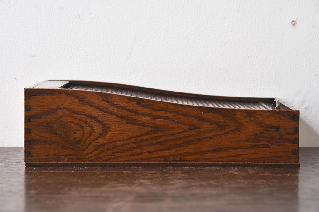 アンティーク雑貨　和製アンティーク　シャッター扉付きペン入れ(小物入れ、道具箱)