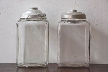 アンティーク雑貨　古い駄菓子屋のガラス瓶(ビン)2個セット(1)