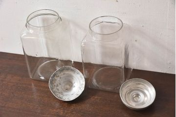 アンティーク雑貨　古い駄菓子屋のガラス瓶(ビン)2個セット(1)