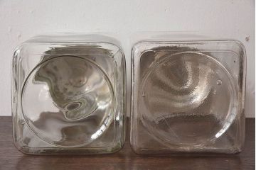 アンティーク雑貨　古い駄菓子屋のガラス瓶(ビン)2個セット(1)