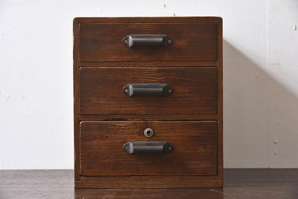アンティーク家具　和製アンティーク　総桐材　古い木の小引き出し(小物入れ、裁縫箱)