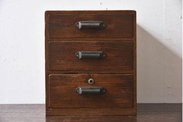 アンティーク家具　和製アンティーク　総桐材　古い木の小引き出し(小物入れ、裁縫箱)